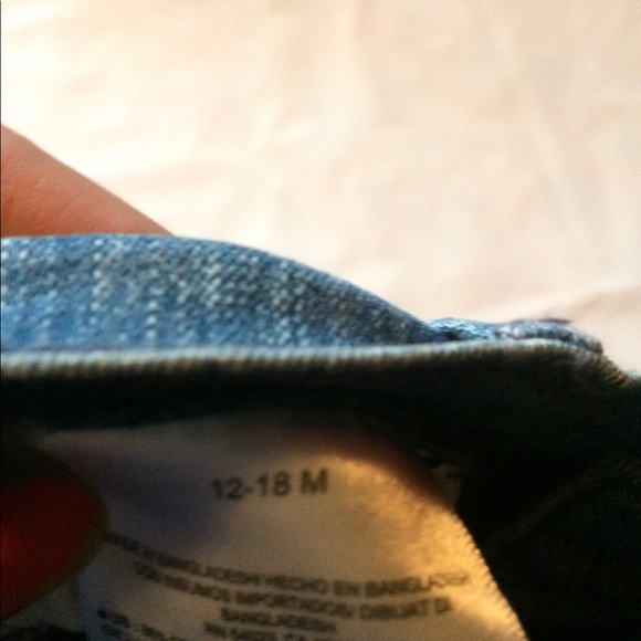Old navy jeans - Picture 3 of 3